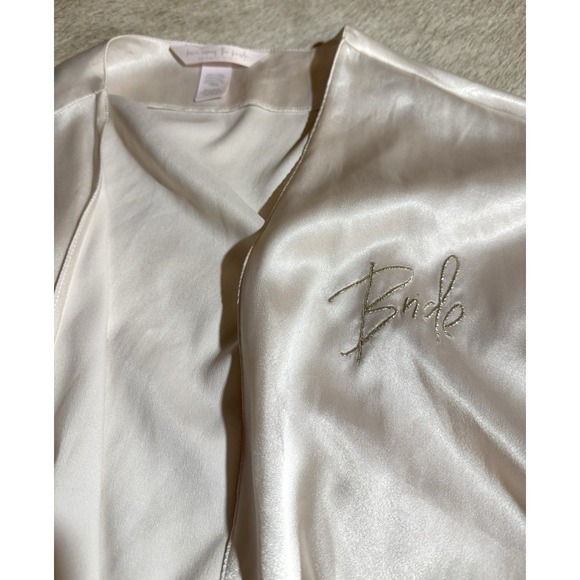 Victoria's Secret Robe Bride Bridal Collection sz M/L Satin Champagne Embroidery - Picture 8 of 10